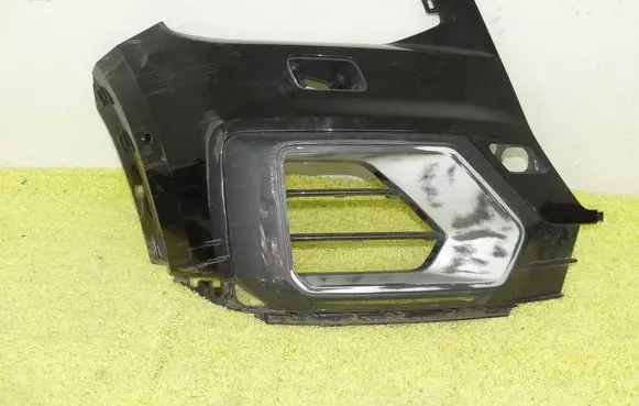 Audi Q2 - Front bumper corner part panel trim 81A807438A