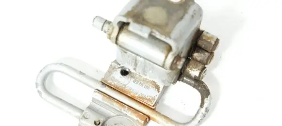 Audi A8 S8 D4 4H Front door lower hinge 4E0831411A