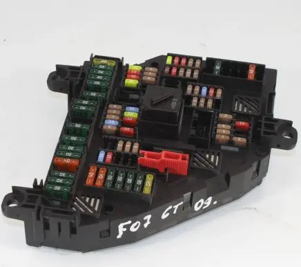 BMW 5 GT F07 Fuse module 9210857 117033452 00294904