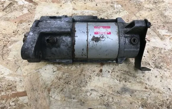 Jaguar XF X250 Starter motor 8X2311001AB 42824891
