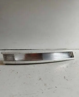 Volkswagen PASSAT CC Front indicator light 300953042L