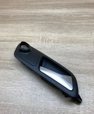 Rear door interior handle