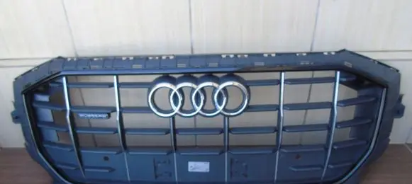 Audi Q8 Front bumper upper radiator grill 4M8853651