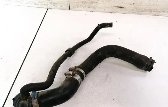 Volkswagen Touran I Engine coolant pipe/hose 6Q0122291E