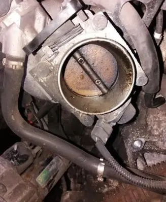 Volvo S40, V40 Throttle valve 1270311