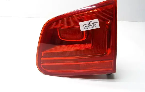 Volkswagen Tiguan Rear/tail lights 5N0945310