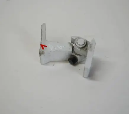 Volkswagen Jetta VII Rear door upper hinge