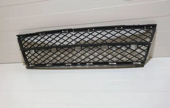BMW 5 E60 E61 Front bumper lower grill 51117178115 11460915