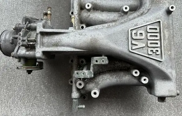 Mitsubishi Pajero Intake manifold MD143349