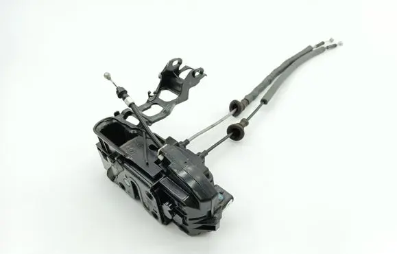 Hyundai Santa Fe Front door lock 813202B060