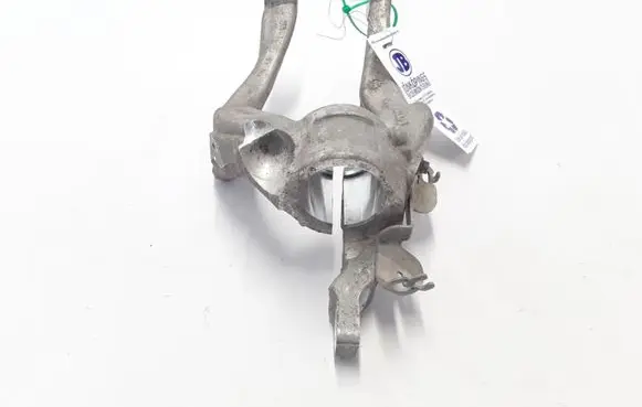 Volvo S90, V90 Lower shock absorber bracket 31360636