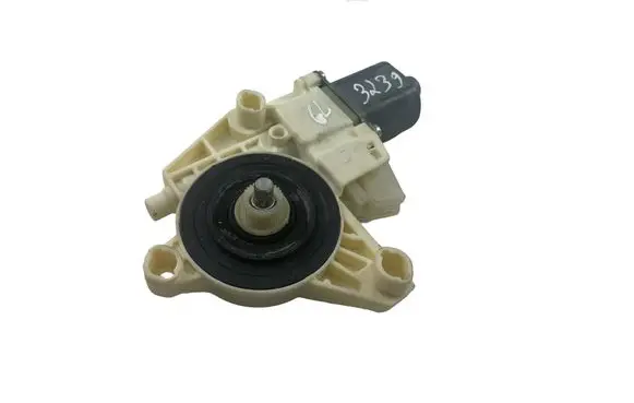 Mercedes-Benz B W246 W242 Front door window regulator motor A2469065200