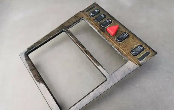 Mercedes-Benz E W210 Radio/GPS head unit trim A2106802136