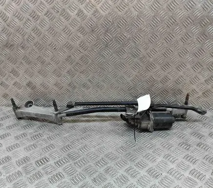 Mercedes-Benz CLA C117 X117 W117 Front wiper linkage and motor A1769061800 A1768200040