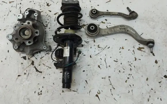BMW 4 G22 G23 G24 G26 Front shock absorber/damper 6894667-JLK01