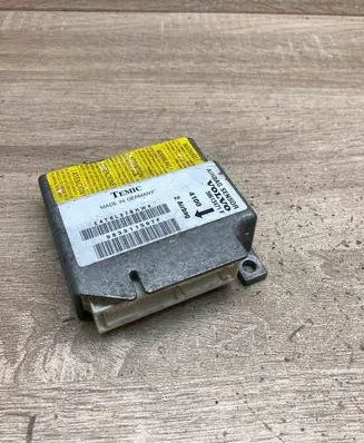 Volvo S40, V40 Airbag control unit/module 30613471F