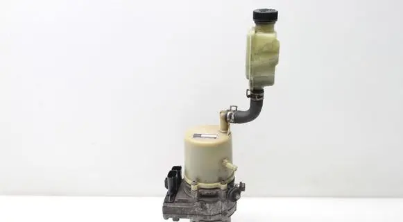 Mazda 6 Power steering pump