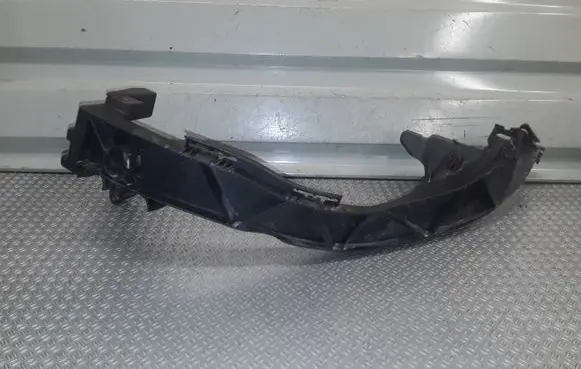 BMW 1 E81 E87 Headlight/headlamp mounting bracket 7120823