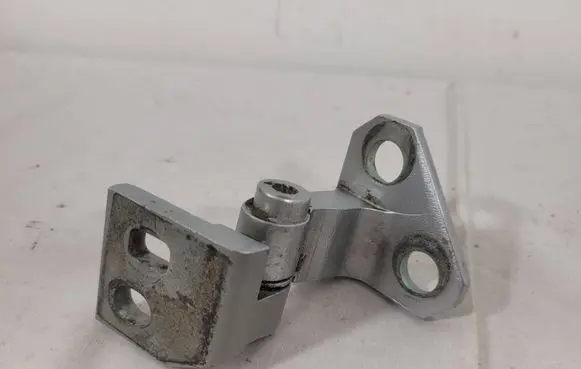Volkswagen Golf V Rear door lower hinge 1K4833401