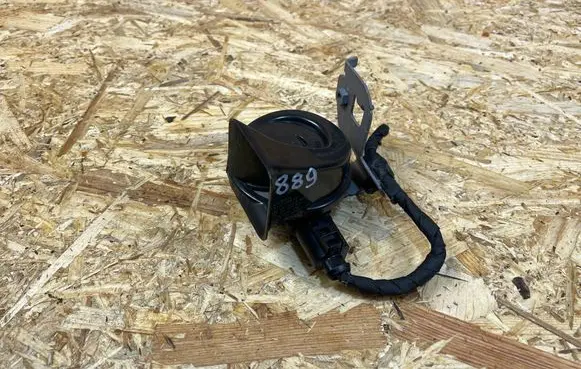 Audi Q3 F3 Horn signal 5Q0951221D 83A951210