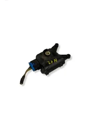 Volkswagen Golf Plus Air flap motor/actuator 0132801362 CZ1168802921