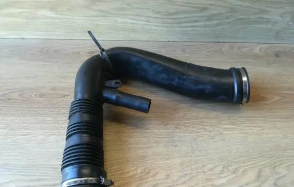 Peugeot 307 Intercooler hose/pipe 9642060880