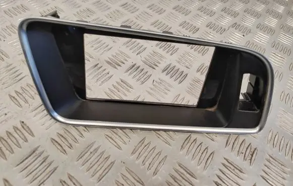 Audi Q5 SQ5 Radio/GPS head unit trim 8R1857186S