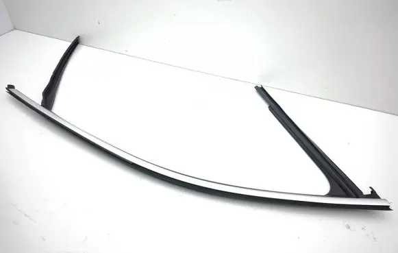 Audi A5 Rubber seal front door window/glass 8B3837432B