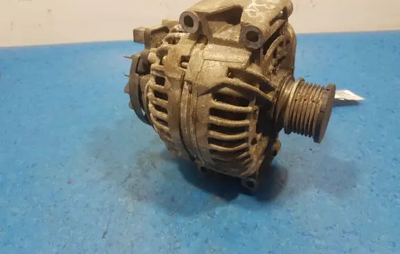 Mercedes-Benz Vito Viano W639 Generator/alternator 0124625022