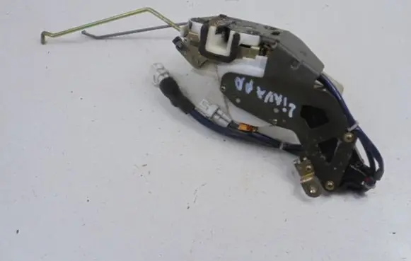 Suzuki Liana Front door lock