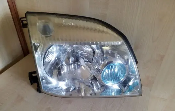 Nissan X-Trail T30 Headlight/headlamp