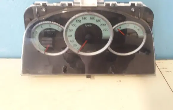 Toyota Corolla Verso AR10 Speedometer (instrument cluster) 838000F060