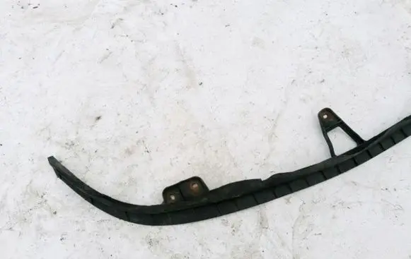 Volkswagen Golf V Front bumper mounting bracket