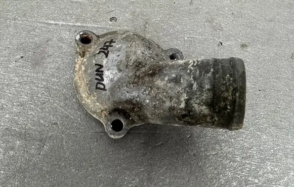 Nissan Patrol Y61 Engine coolant pipe/hose 11060V7201