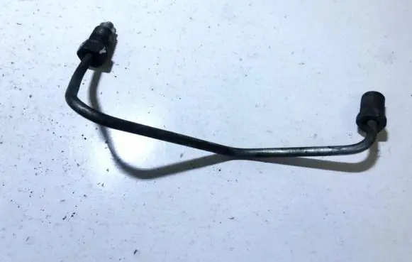 Toyota Avensis T220 Fuel line pipe