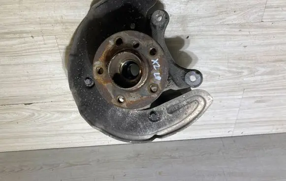 BMW X2 F39 Front wheel hub 6876853