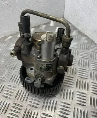 Opel Combo C Fuel injection high pressure pump 8973138622 HU2940000071