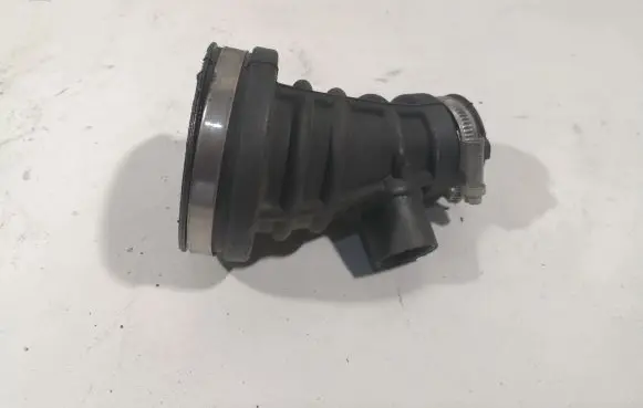 Opel Astra J Air intake hose/pipe 13259219