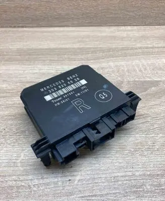 Mercedes-Benz C W203 Door control unit/module 2038206626