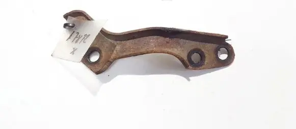 Subaru Legacy Bracket in trunk/boot 