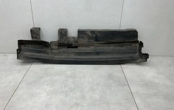 Nissan X-Trail T32 Intercooler air guide/duct channel