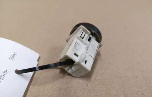 Peugeot Partner Windscreen/window heater switch 9644851077