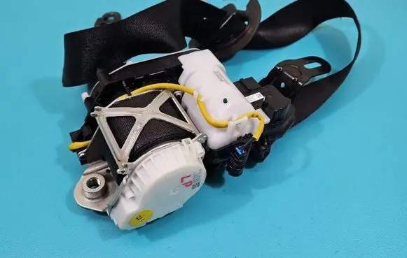 Mercedes-Benz E W213 Front seatbelt A2138605500 IMPRK1492915