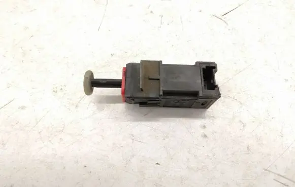 Opel Astra H Brake pedal sensor switch 55701395