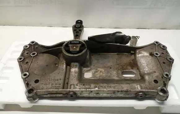 Volkswagen Touran I Front subframe 1K01993696