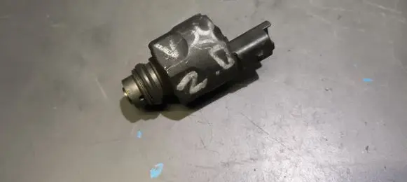Volvo V50 Fuel pressure regulator 