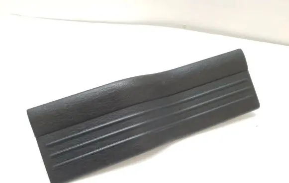 Chrysler Pacifica Front sill trim cover 13963L