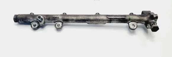 Mercedes-Benz C W203 Fuel main line pipe A6110700295 0445214034