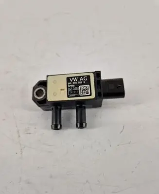 Volkswagen Tiguan Allspace Oil pressure sensor 04L906051G