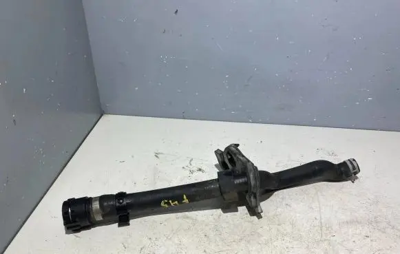 BMW 5 E60 E61 Engine coolant pipe/hose 6912735